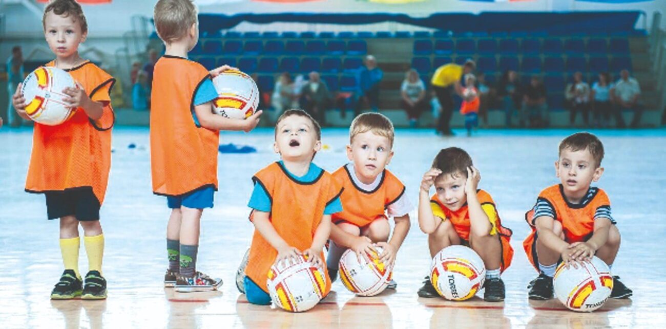 Спорт в жизни детей очень важная часть, благодаря ему, укрепляются мышцы, суставы, да и в целом он положительно влияет на физическое развитие.